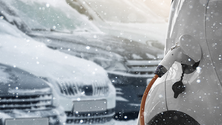 严寒天气下的温暖电池