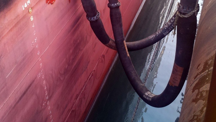 oil-gas-marine-hoses-ship-to-ship-master-image-2