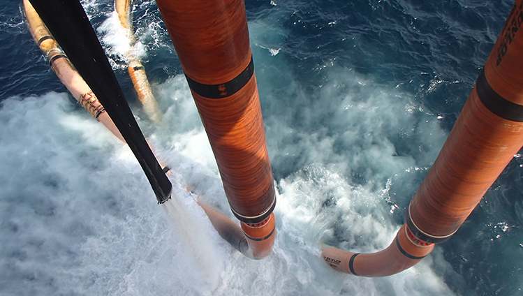 oil-gas-marine-hoses-hoses-for-fpso-tandem-offloading-service-master-image-5