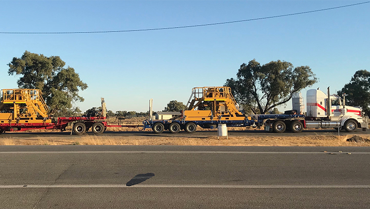 Équipement lourd sur camion