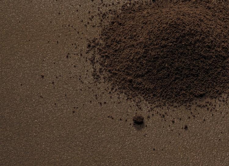 The breathable upholstery fabric skai VyP Coffee contains coffee grounds – a sustainable raw material. Photo: Continental